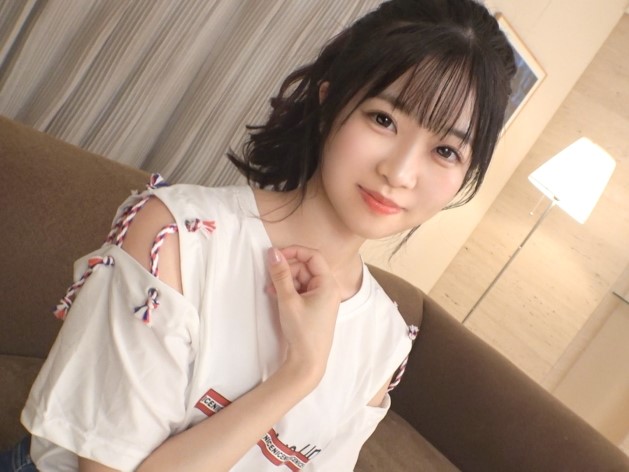 【美ボディインストラクターの秘密】『ダメ…こんなの初めて…』小柄で可愛いジムトレーナーがハメ撮りセックスに挑戦！引き締まった美ボディを激しく揺らし、小さな体にチンポが突き刺さる！