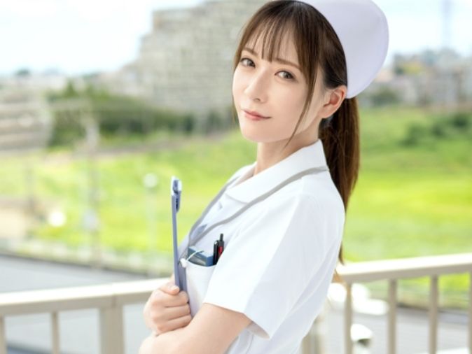 【清楚系ナースの裏の顔】『お仕事中は真面目なのに…』ド変態な女看護師が、白衣の下に隠したムチムチボディで患者を誘惑！清楚な見た目とは裏腹に、チンポが大好物なエロナースが、病室でこっそり淫乱プレイ！ｗ