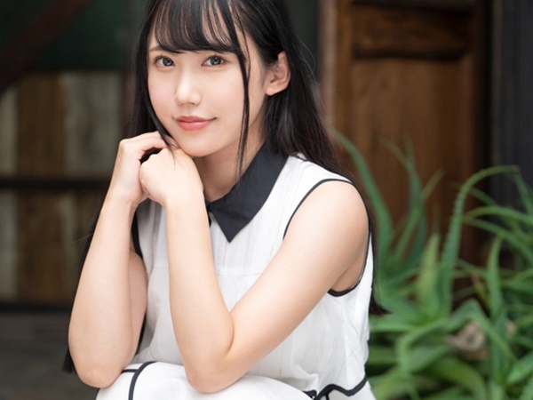 【小柄な美人妻の敏感ボディ】『ダメ…壊れちゃう…』ピンクのマ○コが潮吹きまくる！鬼ピストンでイキまくる小柄妻の悶絶セックス♡