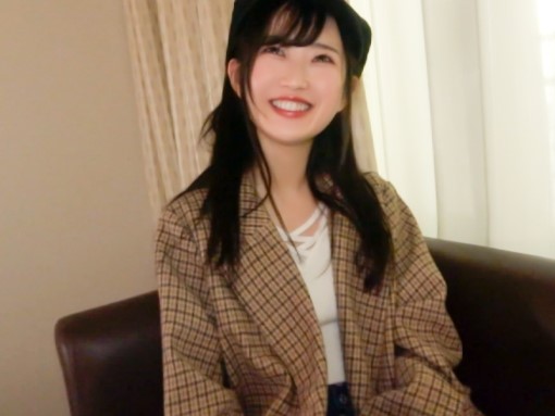 【童顔美少女の悶絶正常位】『あっ…そこダメぇ…』キュートな顔して感じまくる！ビンビンのチンコで膣奥を激しく突きまくり、美少女が喘ぎまくる！童顔とギャップの激しいエロさに興奮MAX！