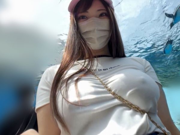 【爆乳コスプレイヤー】ノーブラパイスラで誘惑？美人レイヤーがヤリ目ナンパ師にホテルでハメられちゃう！コスプレ姿でエッチなプレイに夢中♡