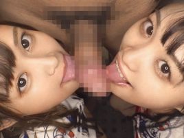 【18歳ビッチギャル乱交】おソロコーデの激カワ美少女2人組が彼氏交換で大暴走！普通のSEXじゃ物足りない、中出しOKのヤリマン娘が乱れまくる♥