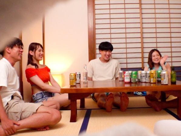 【E乳水着美女の即堕ちNTR】『彼氏いるけど…ダメ？』貞操観念高めのはずが、イケメン男優の甘い言葉にメロメロ！ビキニからこぼれる美巨乳が揺れる、即ハメSEXに堕ちた瞬間！♡