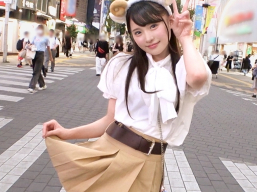 【童顔剛毛JK】『こんなに生えてるなんて…』ロリフェイスなのにアソコはジャングル！無防備なワレメをグチョグチョに濡らして、チ○ポ挿入で感じまくるエロ娘！♡