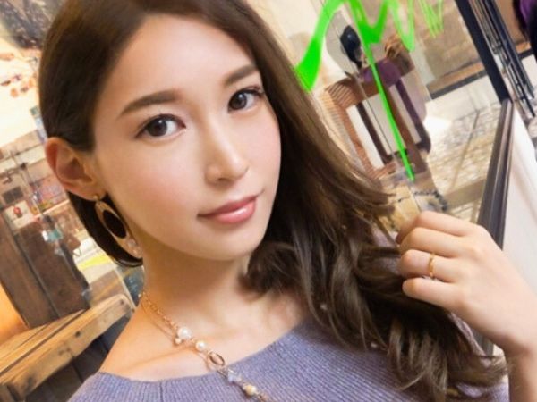 【性欲に負けたセレブ人妻】旦那以外のチ○ポでイキ乱れる！美人奥様がナンパで火照ったカラダを他人棒に委ね、禁断の快楽に溺れる瞬間を激撮！♡