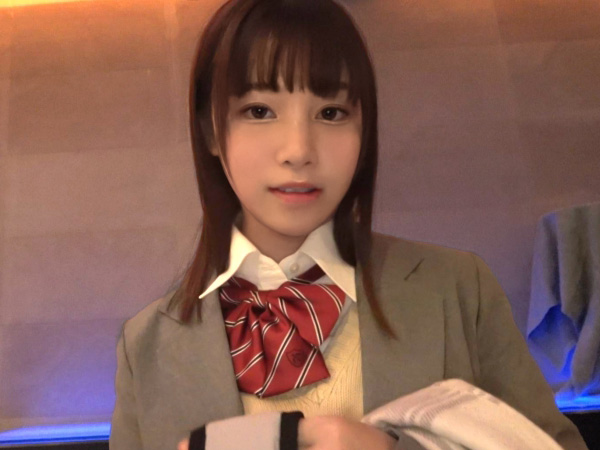 【ロリっ娘の危険な好奇心】『おじさん、気持ちいい…』幼い美少女が年上チンポに夢中！従順な姿にメロメロで、ご褒美の鬼ピストンでオマ○コを激しく責めまくる！www