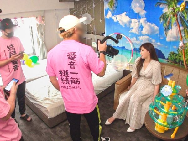 【夢のファン感謝祭】『最後まで…一緒に…』引退間近のAV女優が本物ファンとヤリ納め！推しとの濃厚セックスをたっぷり堪能♡ ファンも女優も本気のイキ顔が最高すぎる！！