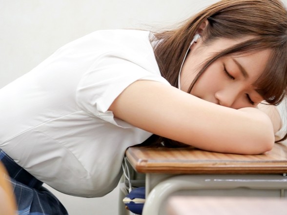 【主観】巨乳JKと甘酸っぱい青春プレイ♥制服のボタンが弾けそうな美巨乳に密着！温もり感じる膣内で0距離エッチ体験！制服美少女との甘いひとときを主観でお届け♡